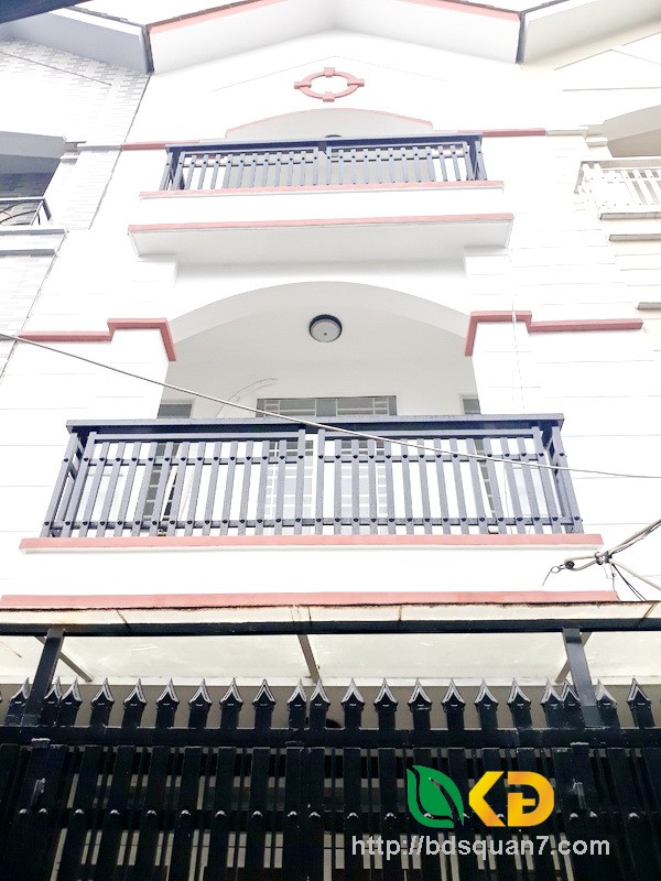 Bán nhà 2 lầu mặt tiền hẻm 5m đường Phú Thuận quận 7.